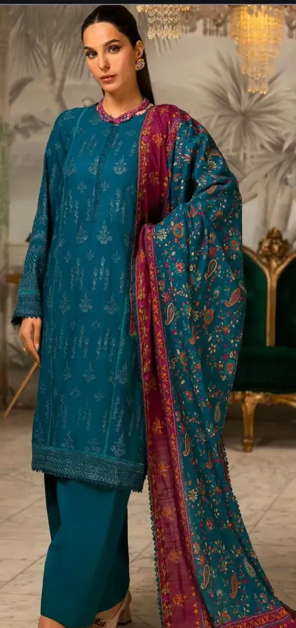 Motifz shiffli embroided khaddar - Image 4